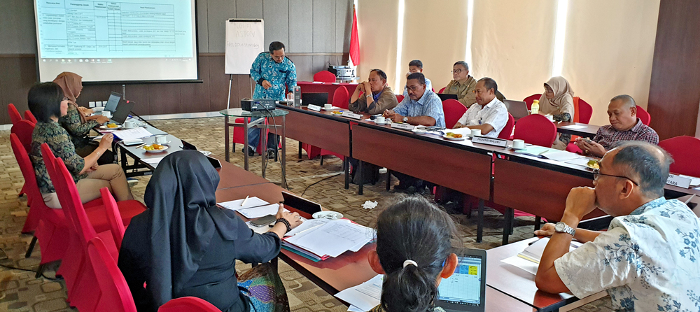 Handoko facilitating Integrating MAR into FMA Indonesia