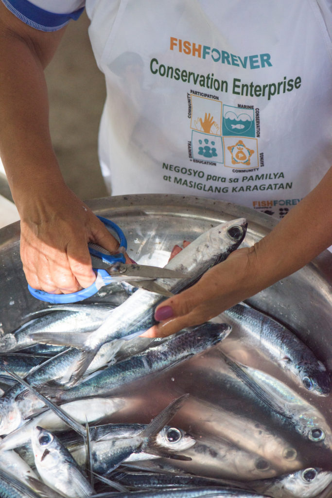 Cleaning fish