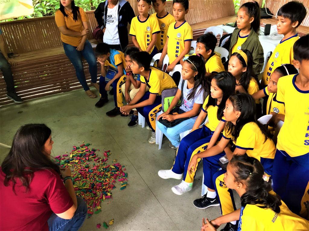 Holly Ziemer plays the Fish Game with some students in Calapan, Oriental Mindoro.