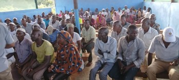 Members of the Community Fisheries Councils attend the local elections.