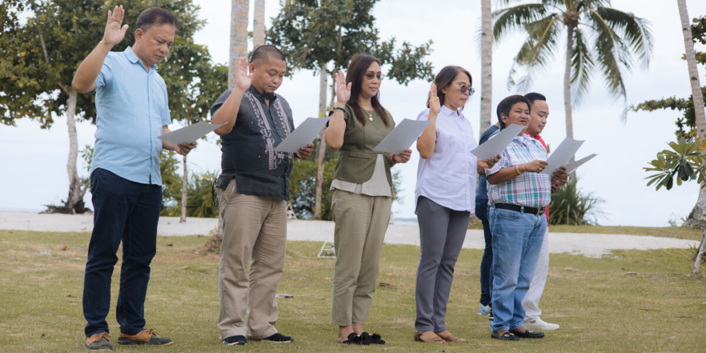 Coastal 500 members in the Philippines taking the Coastal 500 pledge.